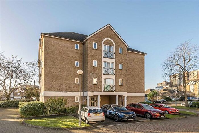 1 Bedroom Flat To Rent In Farrow Lane, London, SE14