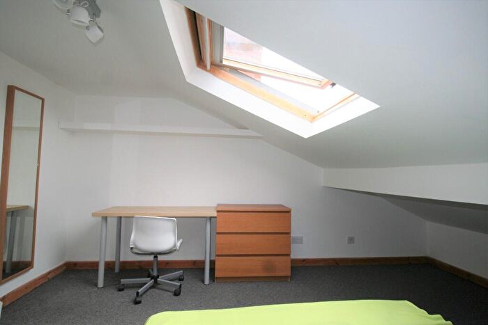 8 Bedroom Terraced House To Rent In Davenport Avenue, Withington, Manchester, M20