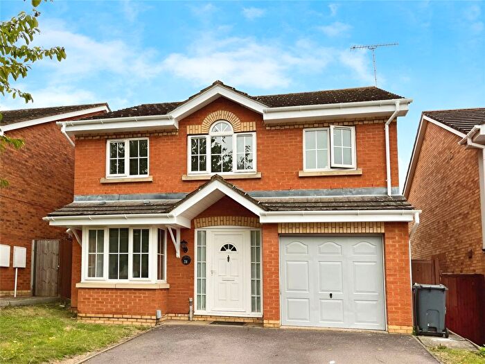 4 Bedroom Detached House To Rent In Jackdaw Close, Stevenage, Hertfordshire, SG2
