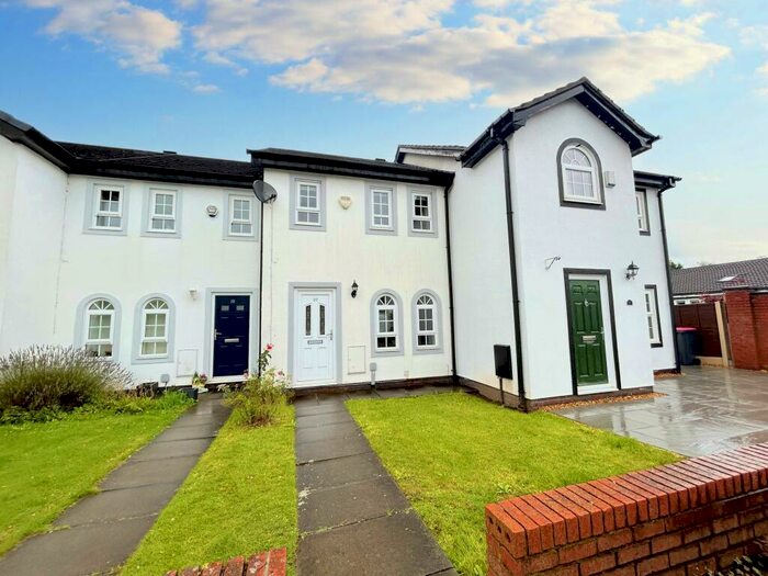 2 Bedroom Mews To Rent In Bunting Mews, Worsley, M28