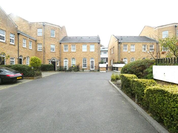 2 Bedroom Apartment To Rent In Elizabeth Square, Rotherhithe, London, SE16