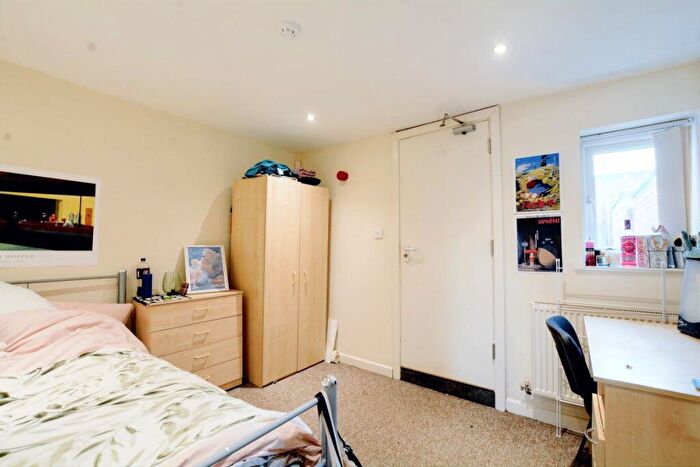 4 Bedroom Terraced House To Rent In Peveril Street, Nottingham, NG7