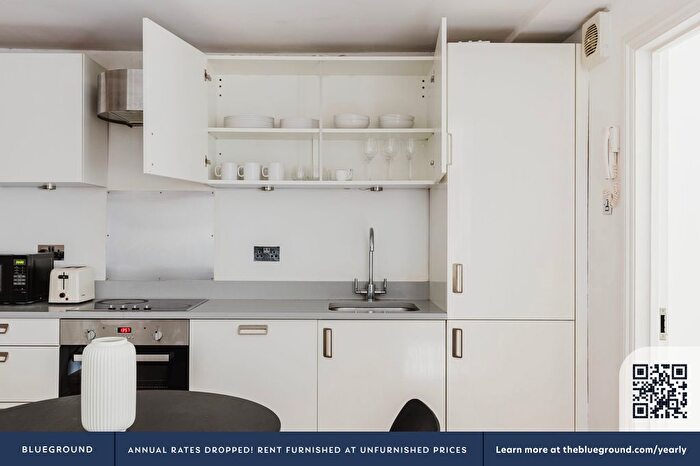 2 Bedroom Flat To Rent In Bayswater, London, W2