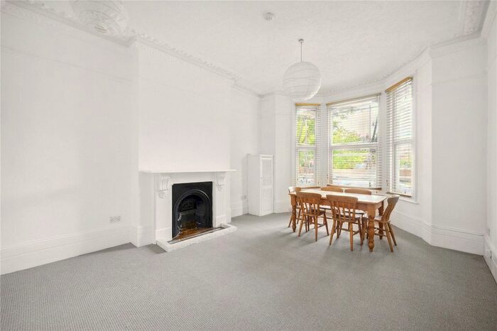 1 Bedroom Flat To Rent In Effra Road, London, SW2