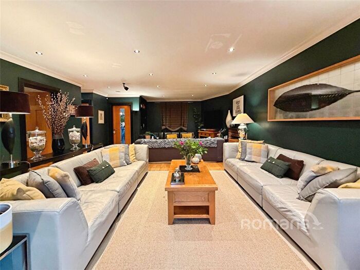 4 Bedroom Bungalow For Sale In Pole Hill Road, Uxbridge, Middlesex, UB10