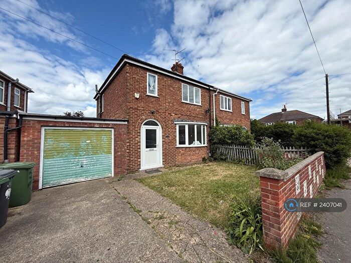 3 Bedroom Semi-Detached House To Rent In Shelton Road, Peterborough, PE2