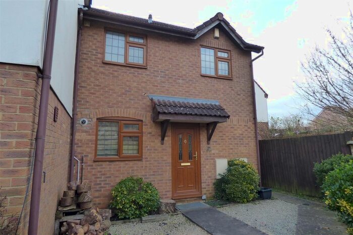 2 Bedroom Property To Rent In Tanner Close, Barrs Court, Bristol, BS30