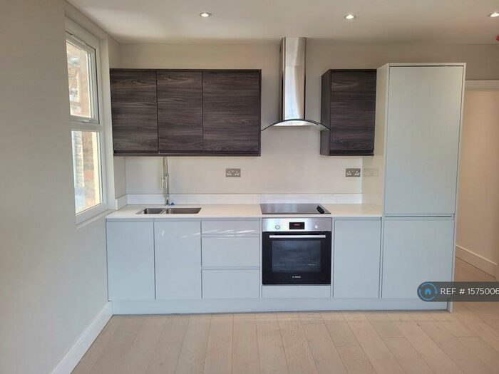 1 Bedroom Flat To Rent In Hendon Lane, London, N3