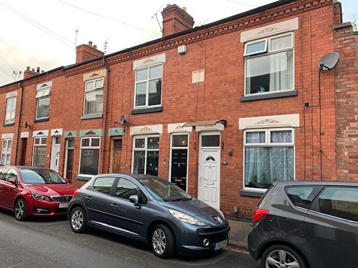 2 Bedroom Terraced House To Rent In Beaumanor Road, Leicester, LE4