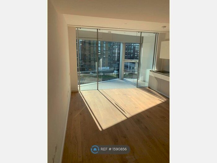 Studio To Rent In Oakley House, London, SW11