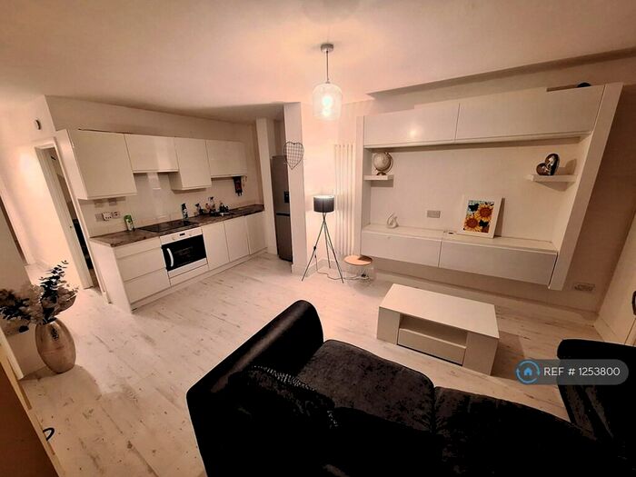 2 Bedroom Flat To Rent In Albert Road, Farnworth, Bolton, BL4