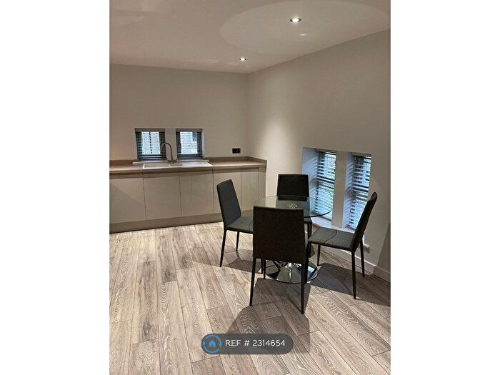 2 Bedroom Flat To Rent In The Old Cornmill, Horsforth, Leeds, LS18