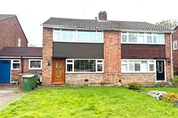 3 Bedroom Property To Rent In Ranworth Close, Erith, DA8