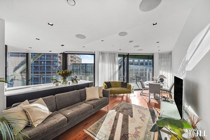 2 Bedroom Flat To Rent In London, SW11