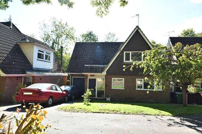 3 Bedroom Detached House For Sale In Falcons Croft, Wooburn Moor, High Wycombe, Buckinghamshire, HP10
