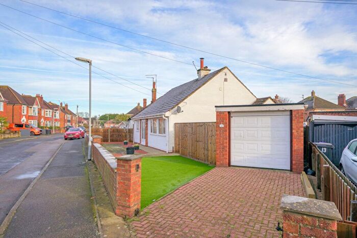 3 Bedroom Detached Bungalow For Sale In Lumley Crescent, Skegness, PE25