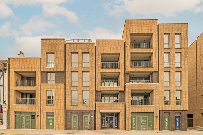 2 Bedroom Flat To Rent In Coombe Road, New Malden, KT3