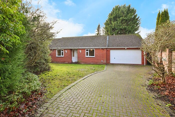 3 Bedroom Bungalow For Sale In Beech Close, Little Shelford, Cambridge, CB22