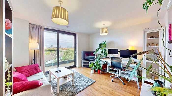 1 Bedroom Flat For Sale In Ottawa House, Albatross Way, London, SE16