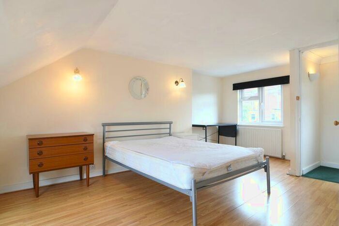 4 Bedroom Detached House To Rent In Mafeking Road, Brighton, BN2