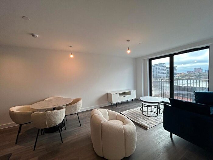 2 Bedroom Apartment To Rent In Apt, Berkeley Square, Ordsall Lane, Manchester, Greater Manchester, M5