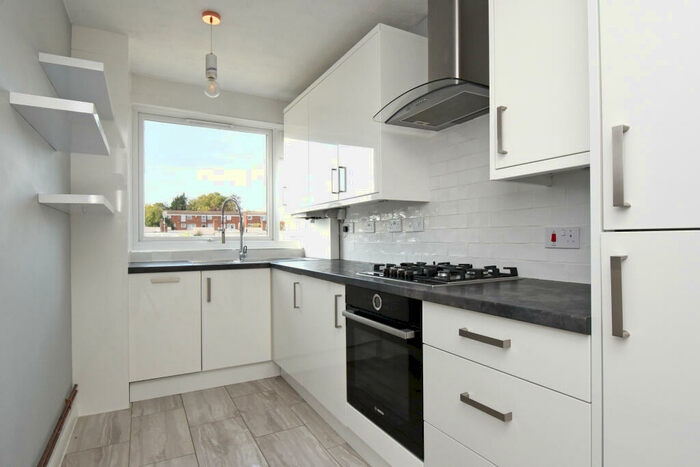 2 Bedroom Duplex For Sale In Handel Lodge, Fair Acres, Bromley, Kent, BR2