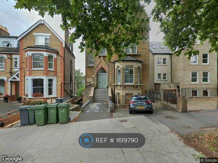 3 Bedroom Flat To Rent In Christchurch Road, London, SW2