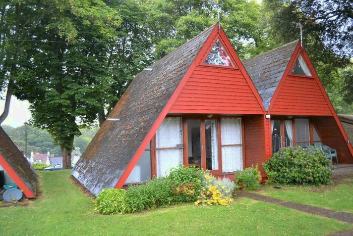 3 Bedroom Chalet For Sale In Kingsdown, Deal, Kent, CT14