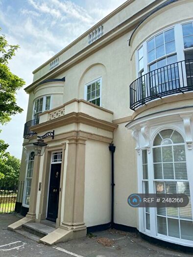 2 Bedroom Flat To Rent In Elmfield House, Doncaster, DN1