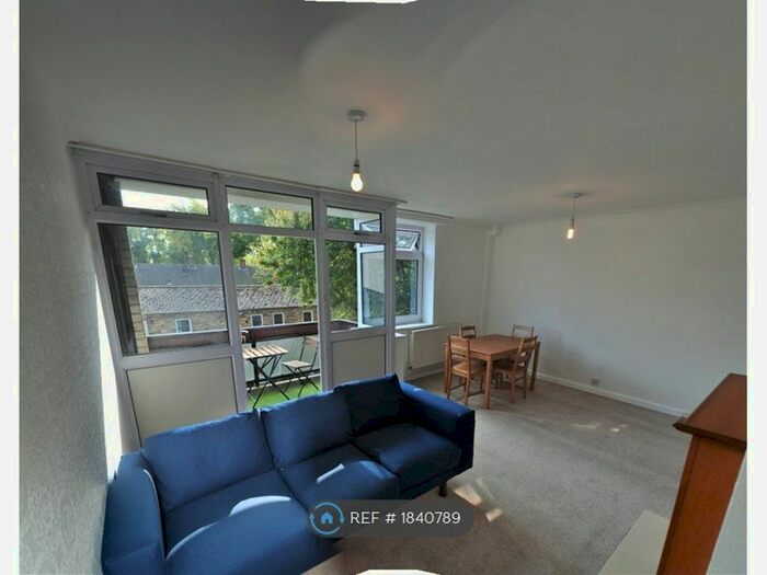 3 Bedroom Maisonette To Rent In Stonhouse Street, London, SW4