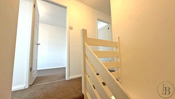3 Bedroom Terraced House For Sale In Thorneywood Rise, Nottingham, NG3