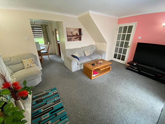 3 Bedroom House To Rent In Bronte Paths, SG1
