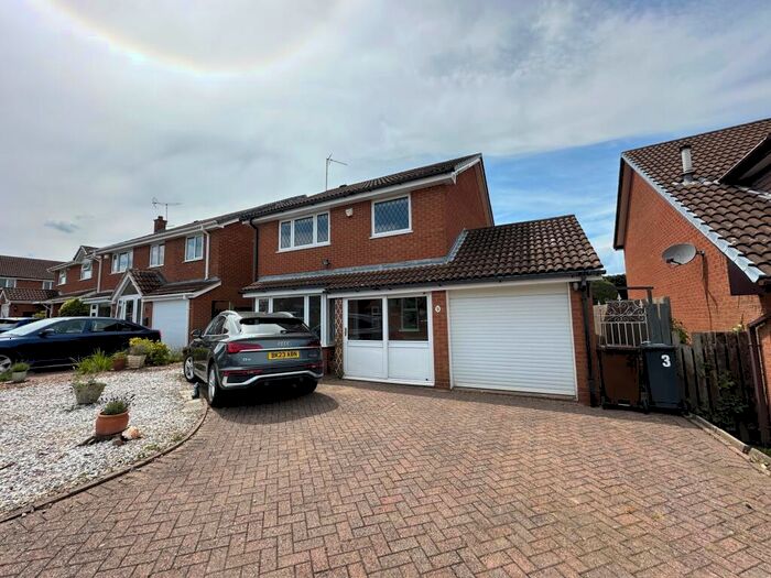 4 Bedroom Detached House To Rent In Dale Meadow Close, Balsall Common, Coventry, CV7