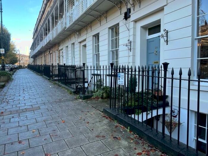 2 Bedroom Flat To Rent In Caledonia Place, Bristol, BS8