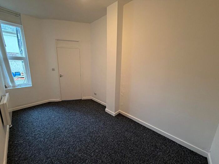 1 Bedroom Flat To Rent In Warbreck Moor, Liverpool, L9