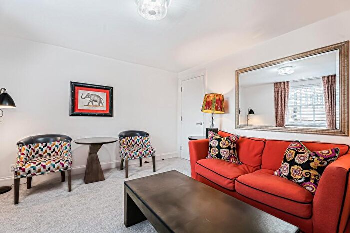 2 Bedroom Duplex To Rent In Shoreditch High Street, London, E1