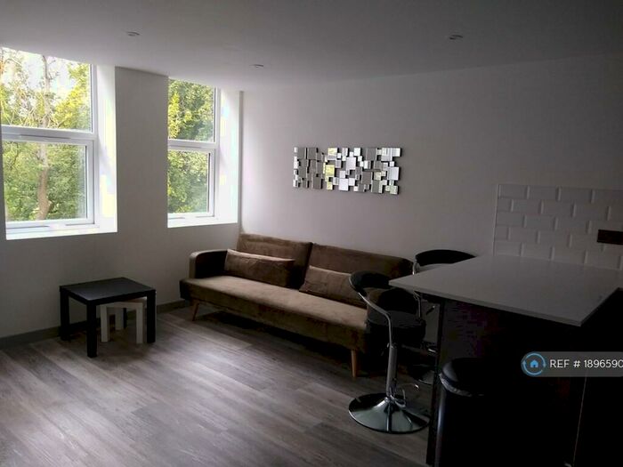 2 Bedroom Flat To Rent In Charles House, Preston, PR1