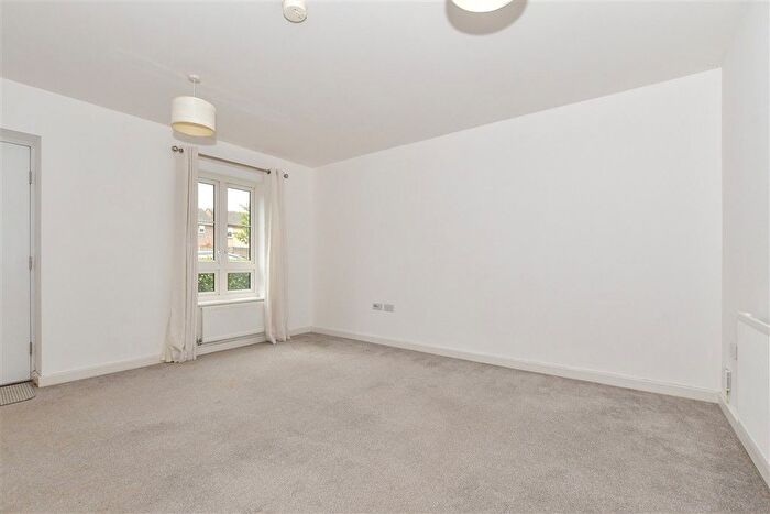 2 Bedroom Terraced House For Sale In Ellson Close, Ashford, Kent, TN24