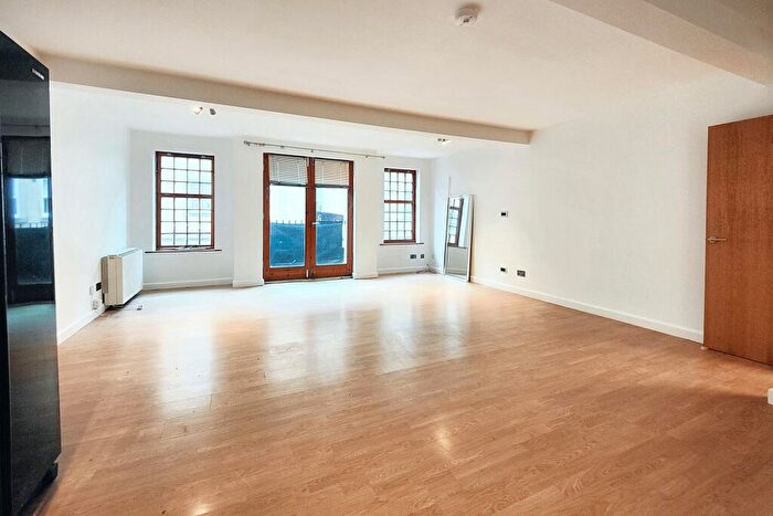 2 Bedroom Flat To Rent In St. Georges Quay, Lancaster, LA1