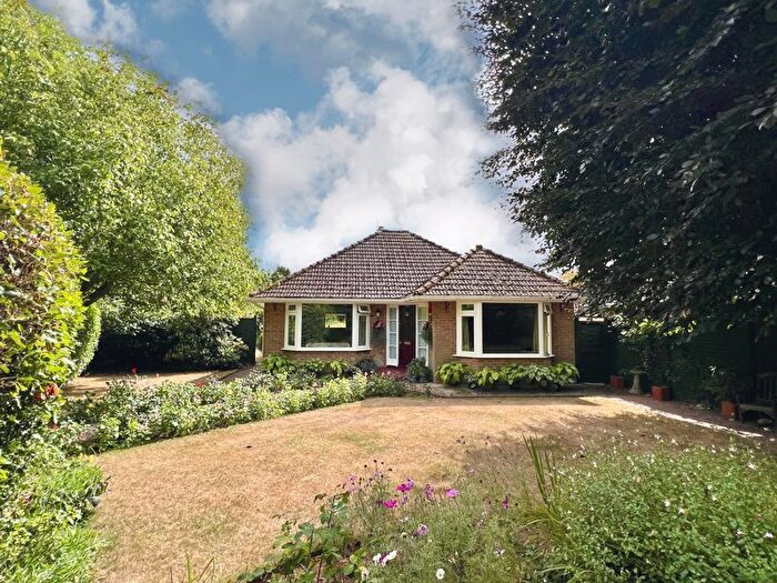 2 Bedroom Detached Bungalow For Sale In Corkscrew Lane, Staplegrove, Taunton, TA2