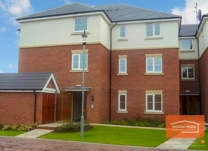2 Bedroom Flat To Rent In Parkhouse Grove, Walsall, WS9