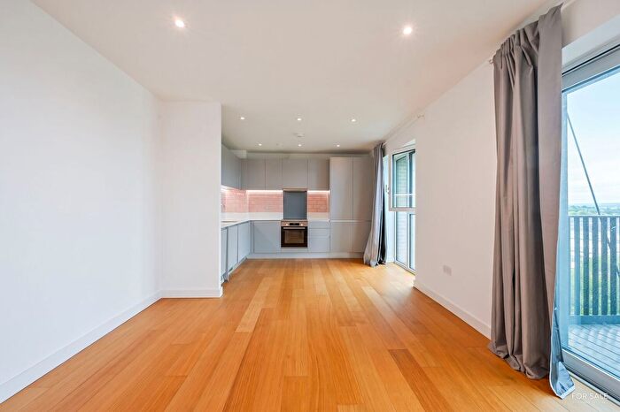 1 Bedroom Flat For Sale In Navigation Point, Hale Wharf, Ferry Lane, London, Greater London, Tottenham, London, N17
