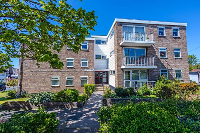 2 Bedroom Flat For Sale In Kings Keep, Kings Road, Westcliff-On-Sea, SS0