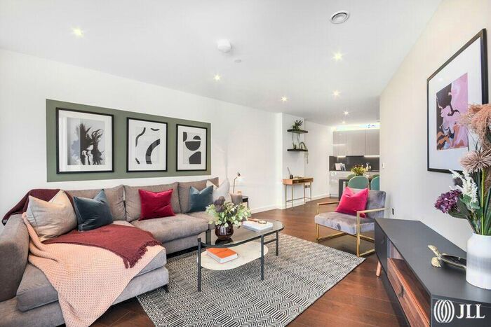 2 Bedroom Apartment To Rent In Lexington Gardens London, SW11