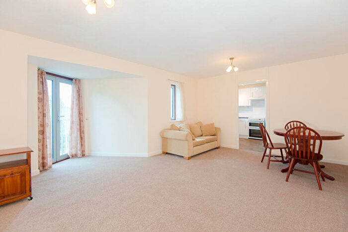3 Bedroom Apartment To Rent In Ridgemont Close, Summertown, OX2