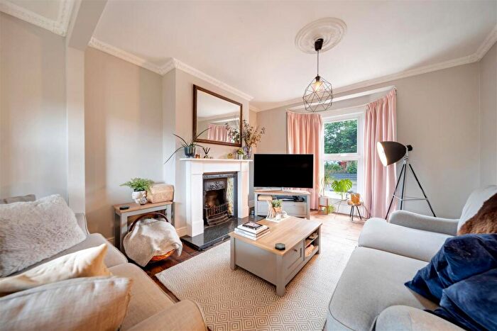 3 Bedroom Semi Detached House For Sale In Stevenson Road, Ipswich, IP1