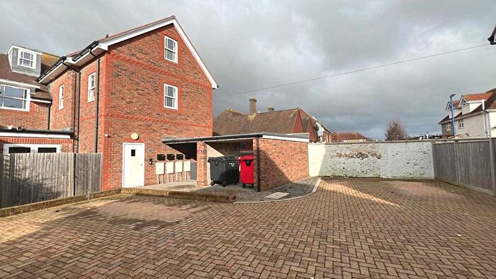 1 Bedroom Flat To Rent In Somerfield House, Selsey, PO20
