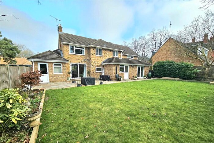 4 Bedroom Detached House For Sale In Heatherdale Road, Camberley, Surrey, GU15