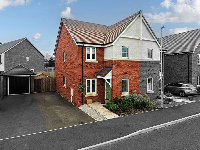 3 Bedroom Semi-Detached House For Sale In Sedgemere Road, Market Bosworth, CV13