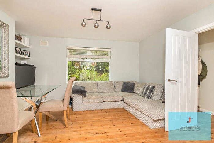 2 Bedroom Flat To Rent In Balfour Road, Brighton, BN1